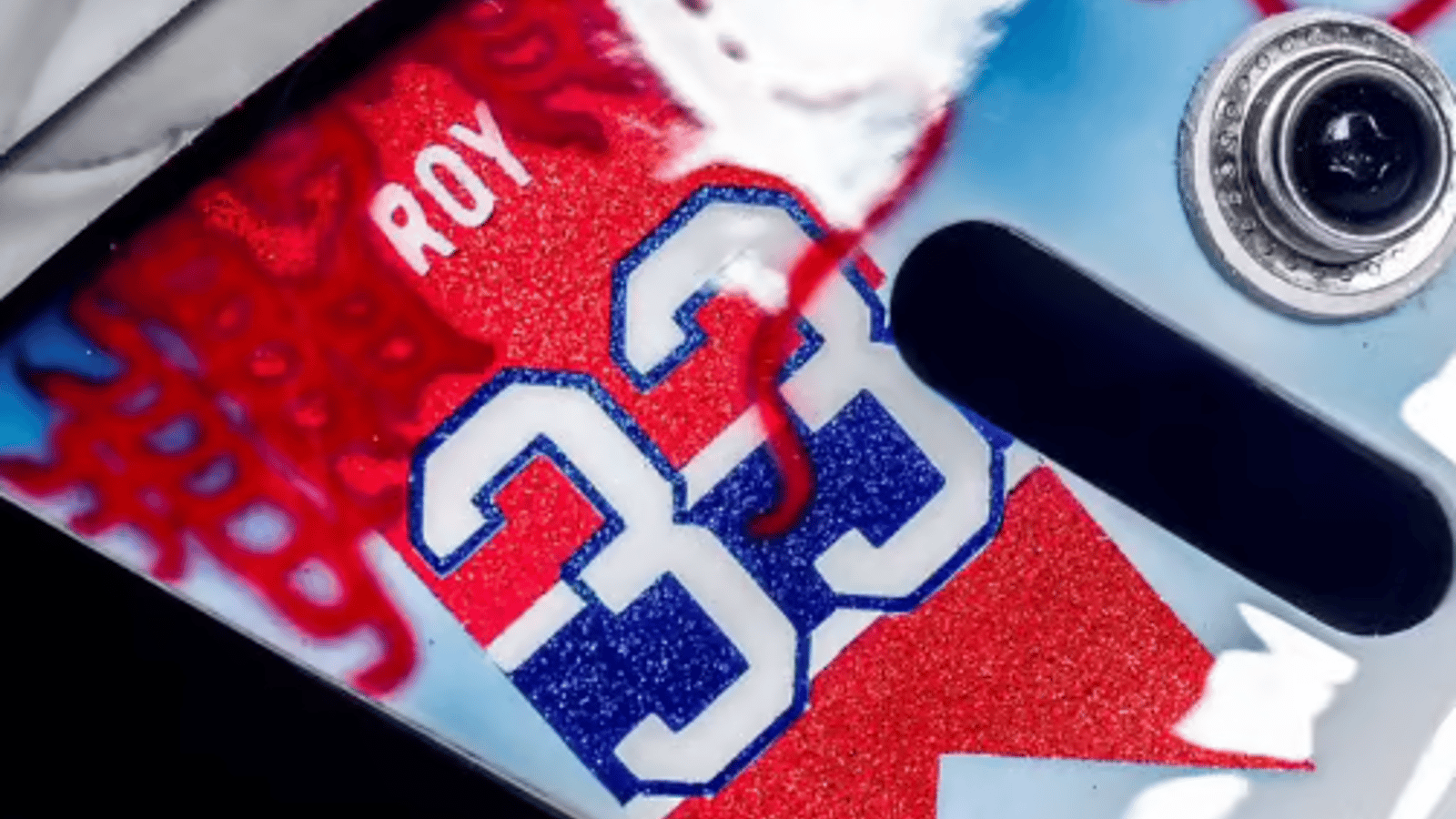 Samuel Montembeault vous présente son nouveau masque pour la saison 2024-25