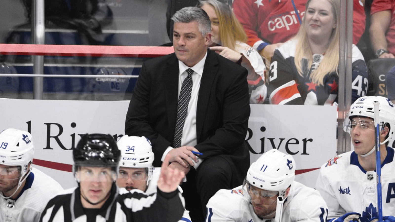 Les Leafs s'intéressent à un défenseur des Flames