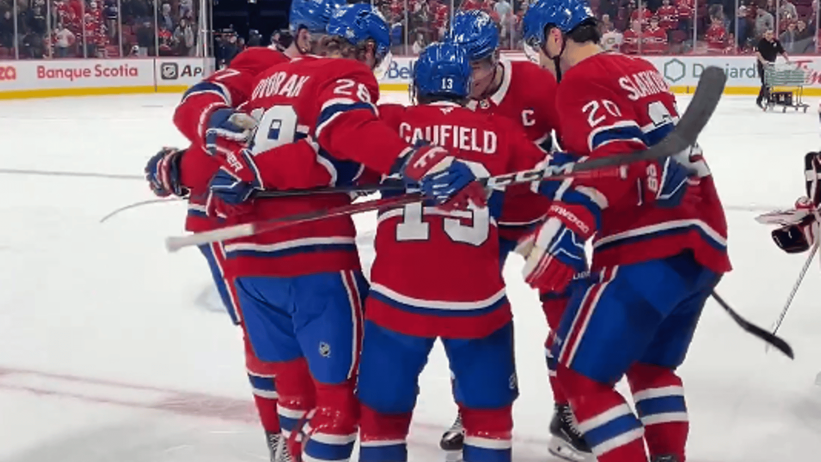 Quelques joueurs du CH ont une nouvelle célébration d'après-match