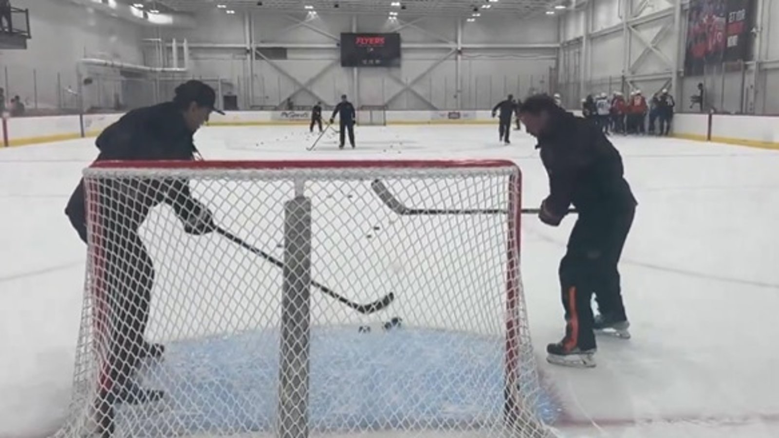 Les Flyers posent un superbe geste avant leur match face au Canadien