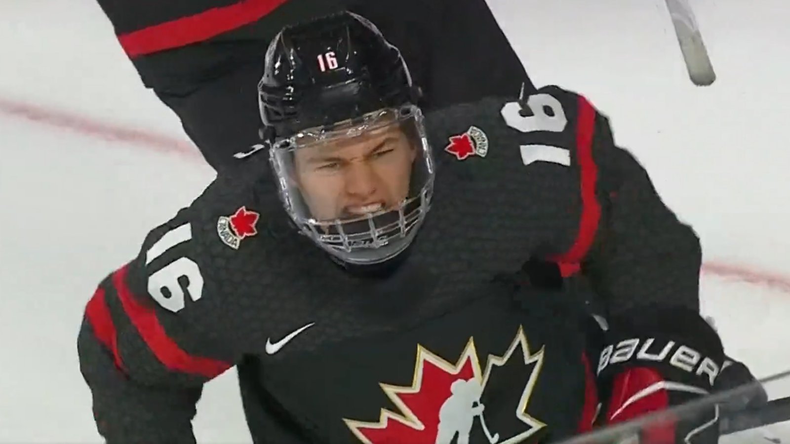 Un but historique pour Connor Bedard!