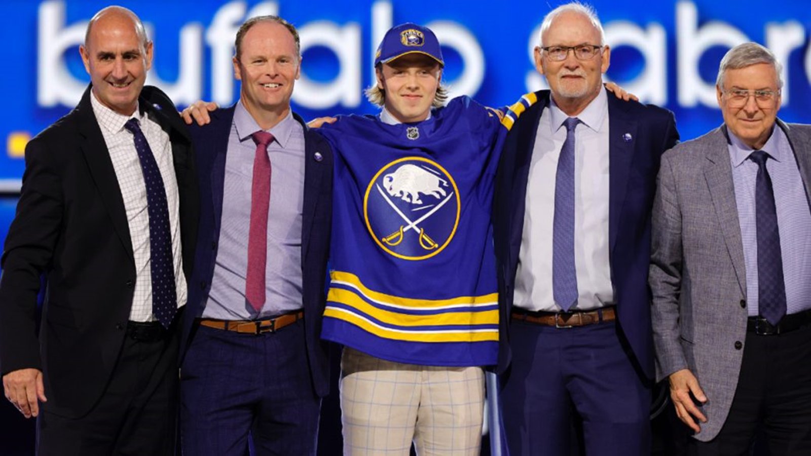 Konsta Helenius quitte la Finlande et rejoint les Sabres