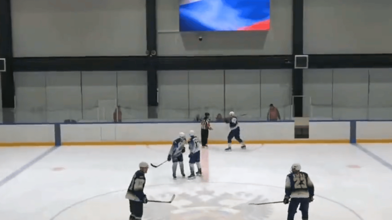 Un joueur en Russie attaque un arbitre