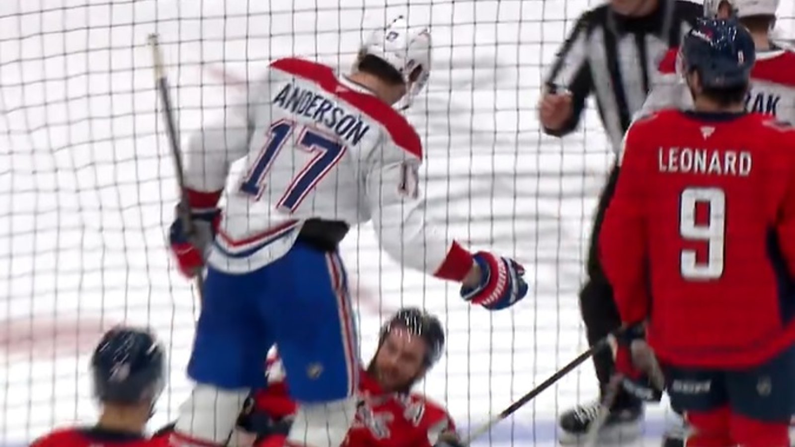 Josh Anderson intimide Tom Wilson devant ses partisans