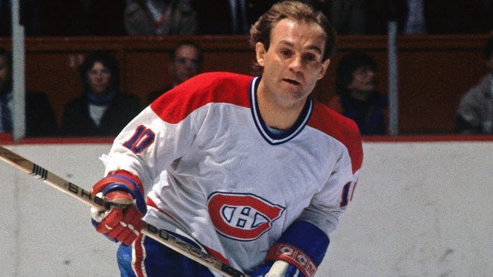 Les Alouettes rendent un bel hommage à Guy Lafleur 