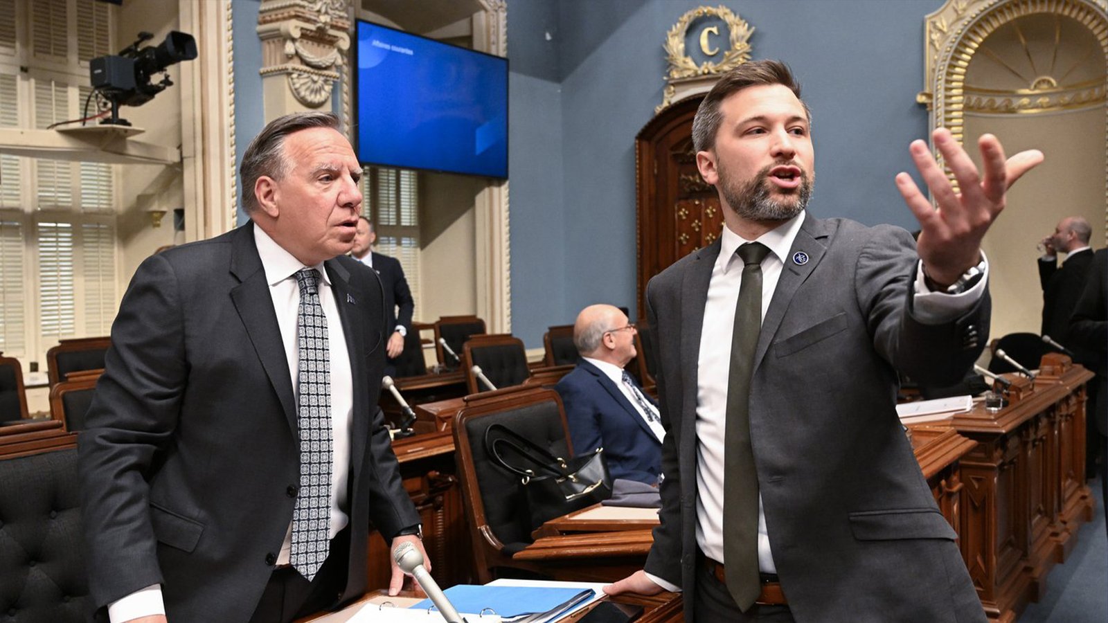 KINGS À QUÉBEC: Gabriel Nadeau-Dubois lance un uppercut à la CAQ!