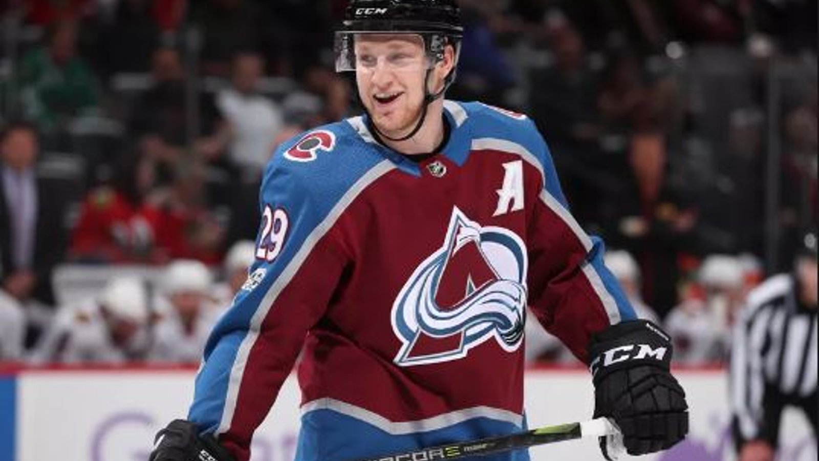 La LNH rend son verdict sur le geste de Nathan MacKinnon