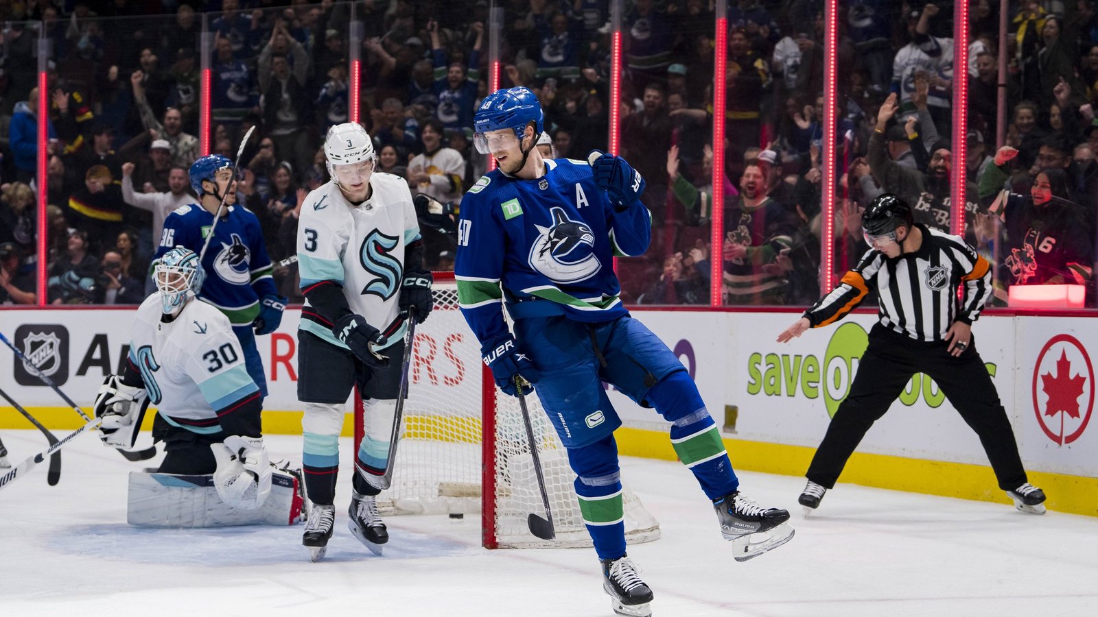 Une prolongation de contrat serait imminente pour Elias Pettersson