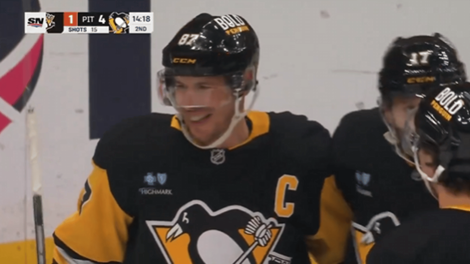 Sidney Crosby dépasse Joe Sakic dans l'histoire de la LNH