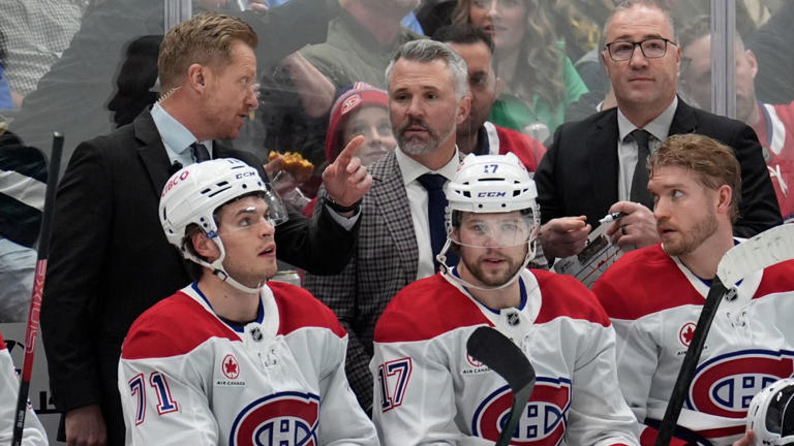 Martin St. Louis a puni trois de ses joueurs lors du match d'hier