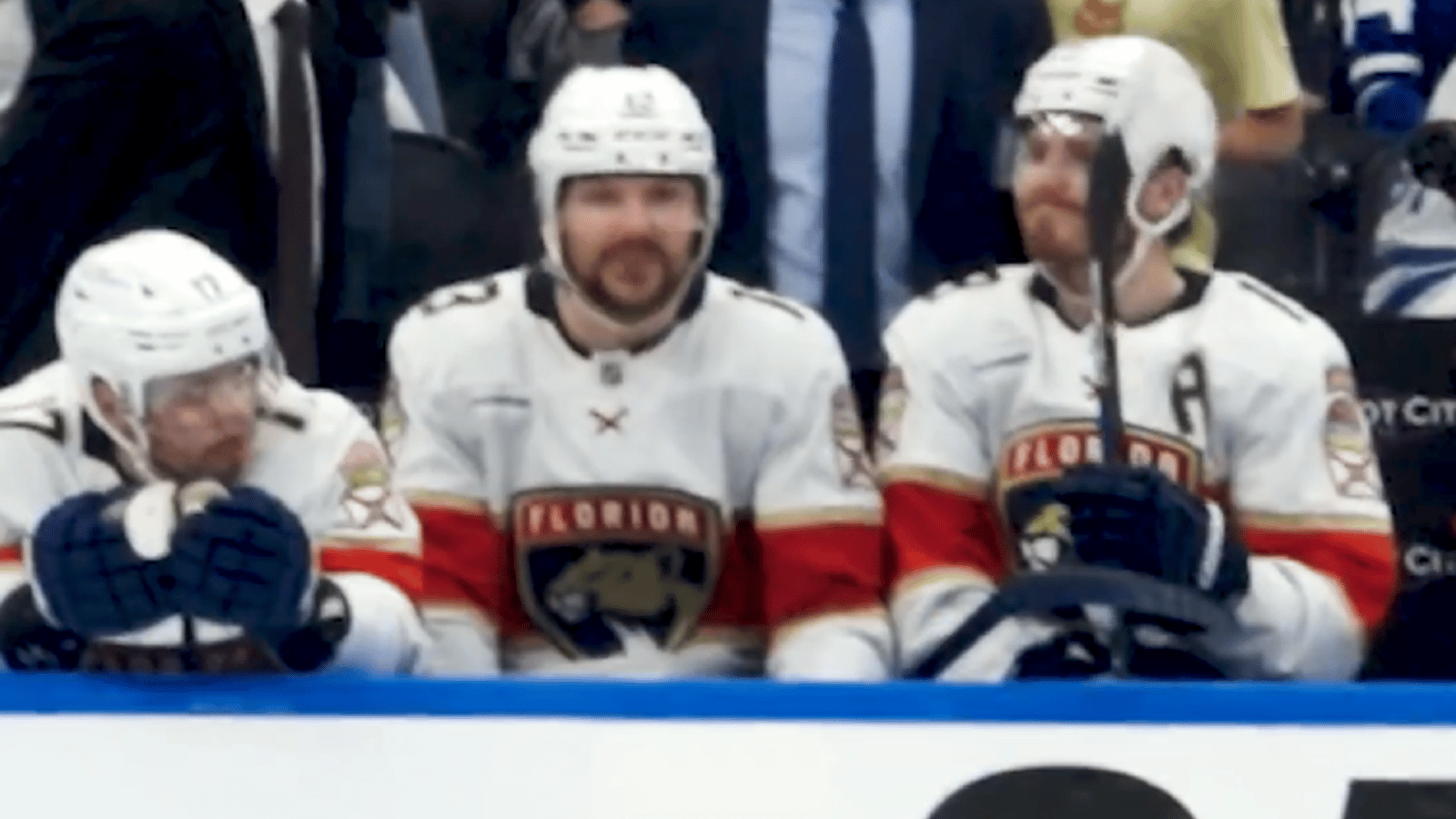 Un micro a capté ce que les les joueurs des Panthers disaient au banc lors de leur victoire contre les Leafs