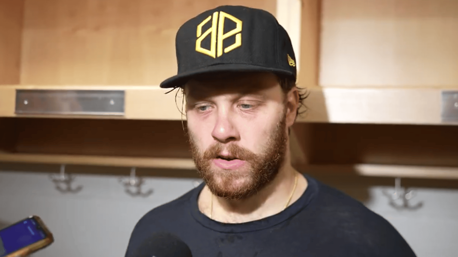 David Pastrnak réagit à la perte de plusieurs de ses coéquipiers et bons amis