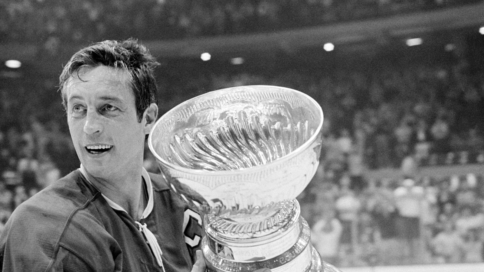 Arrestation dans une enquête impliquant un précieux souvenir de Jean Béliveau