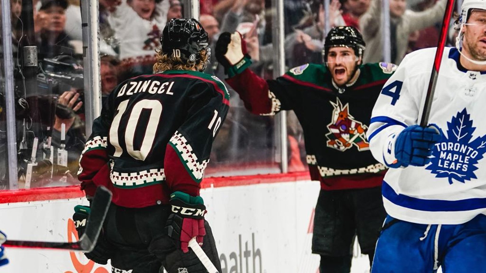 Les Maple Leafs et les Coyotes procèdent à une transaction