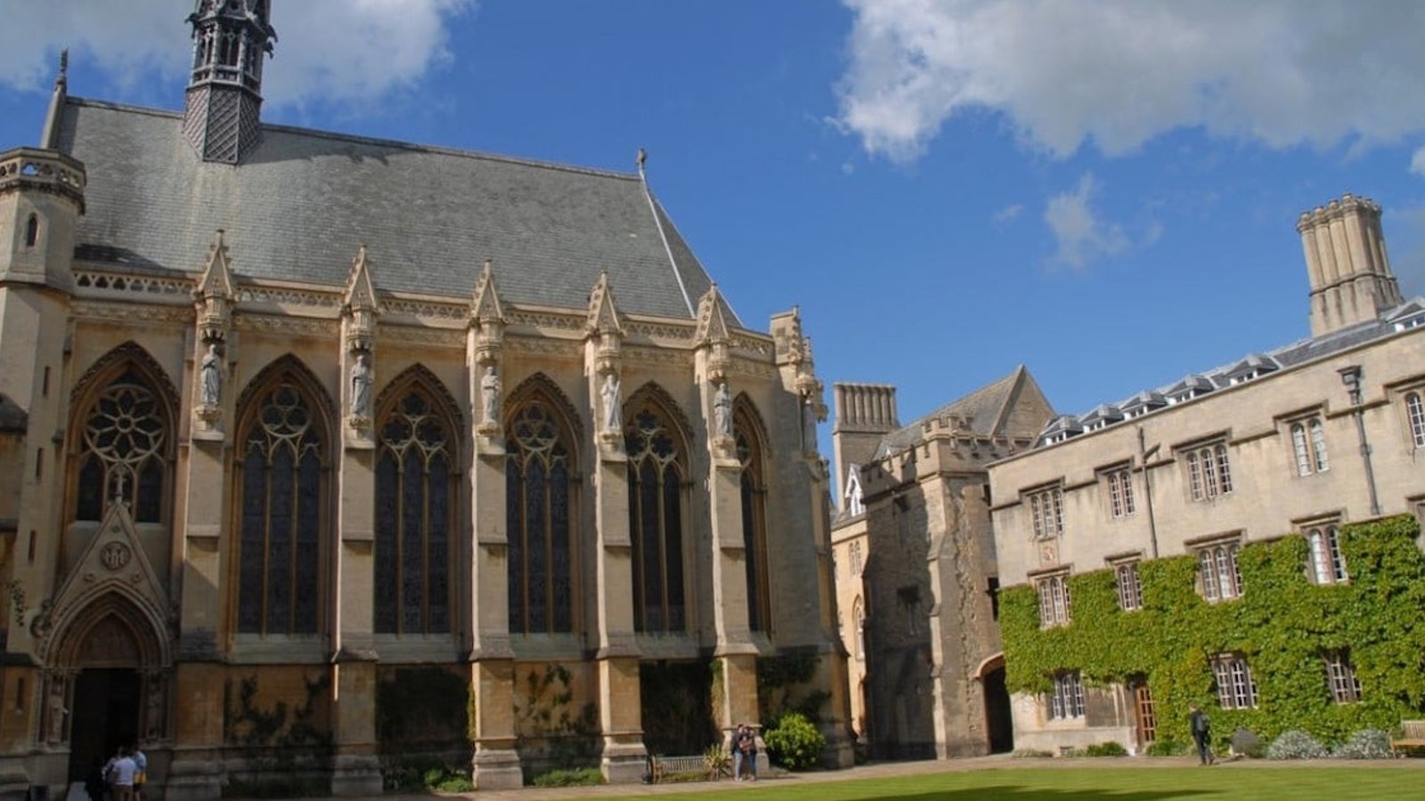 Une université offre la possibilité d’obtenir un diplôme en… sorcellerie!