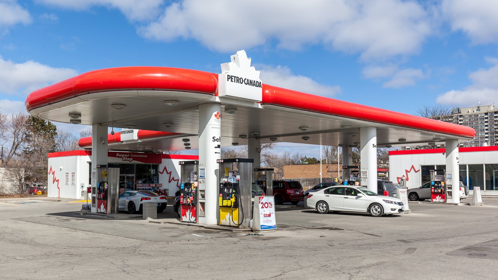 C'est fait! L'essence vient de fracasser le 2$/litre au Québec.