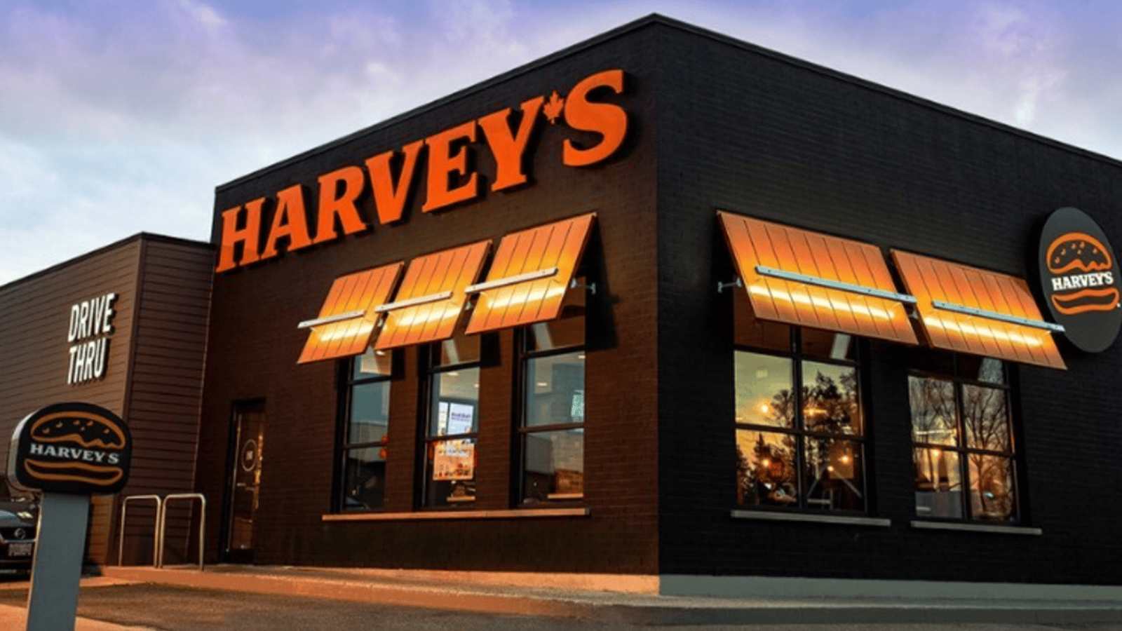 Harvey's célèbre ses 65 ans et offre des hamburgers gratuits pour l'occasion