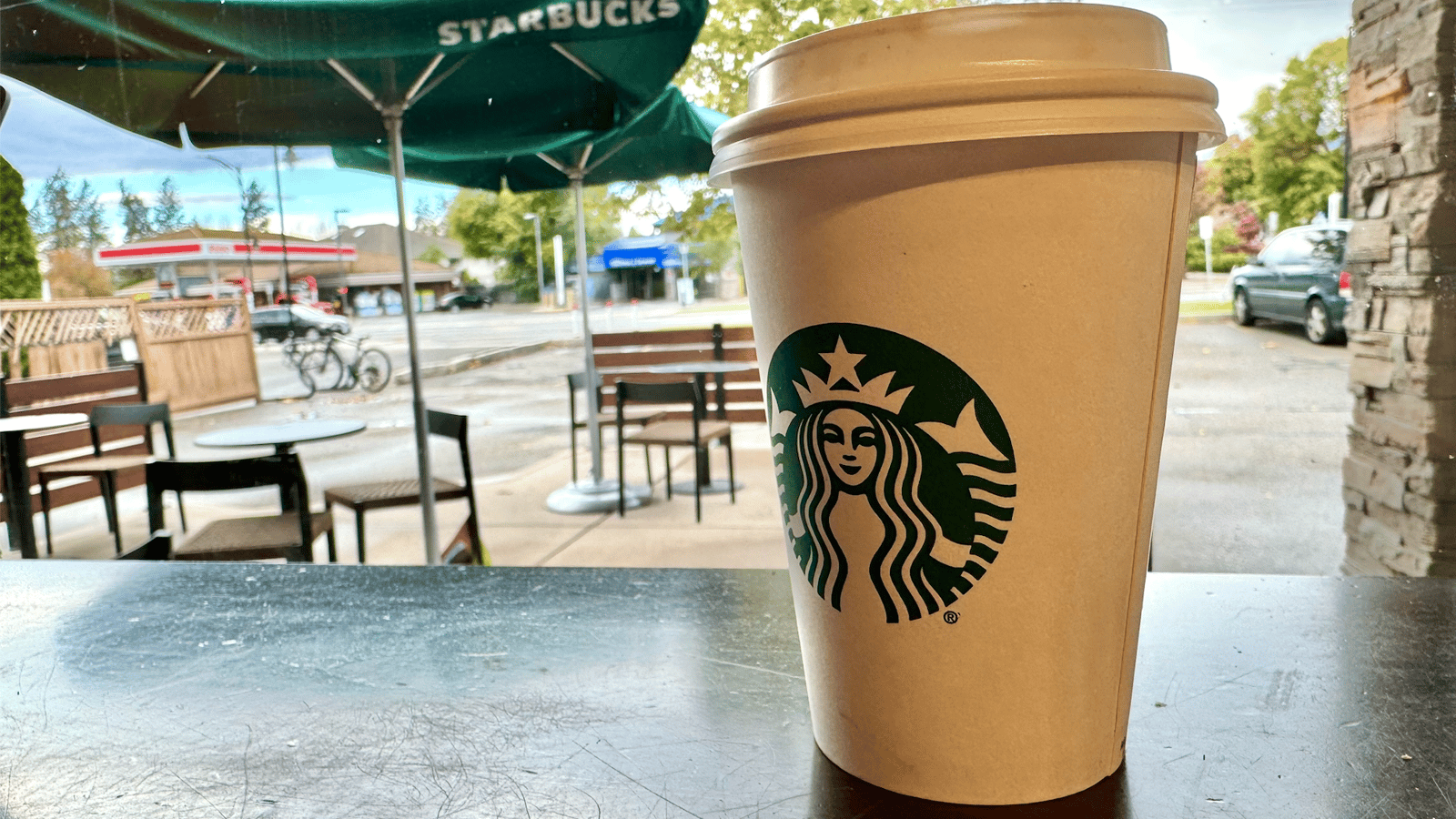 Nous avons goûté la dernière boisson d’automne de Starbucks et voici ce qu'on en pense