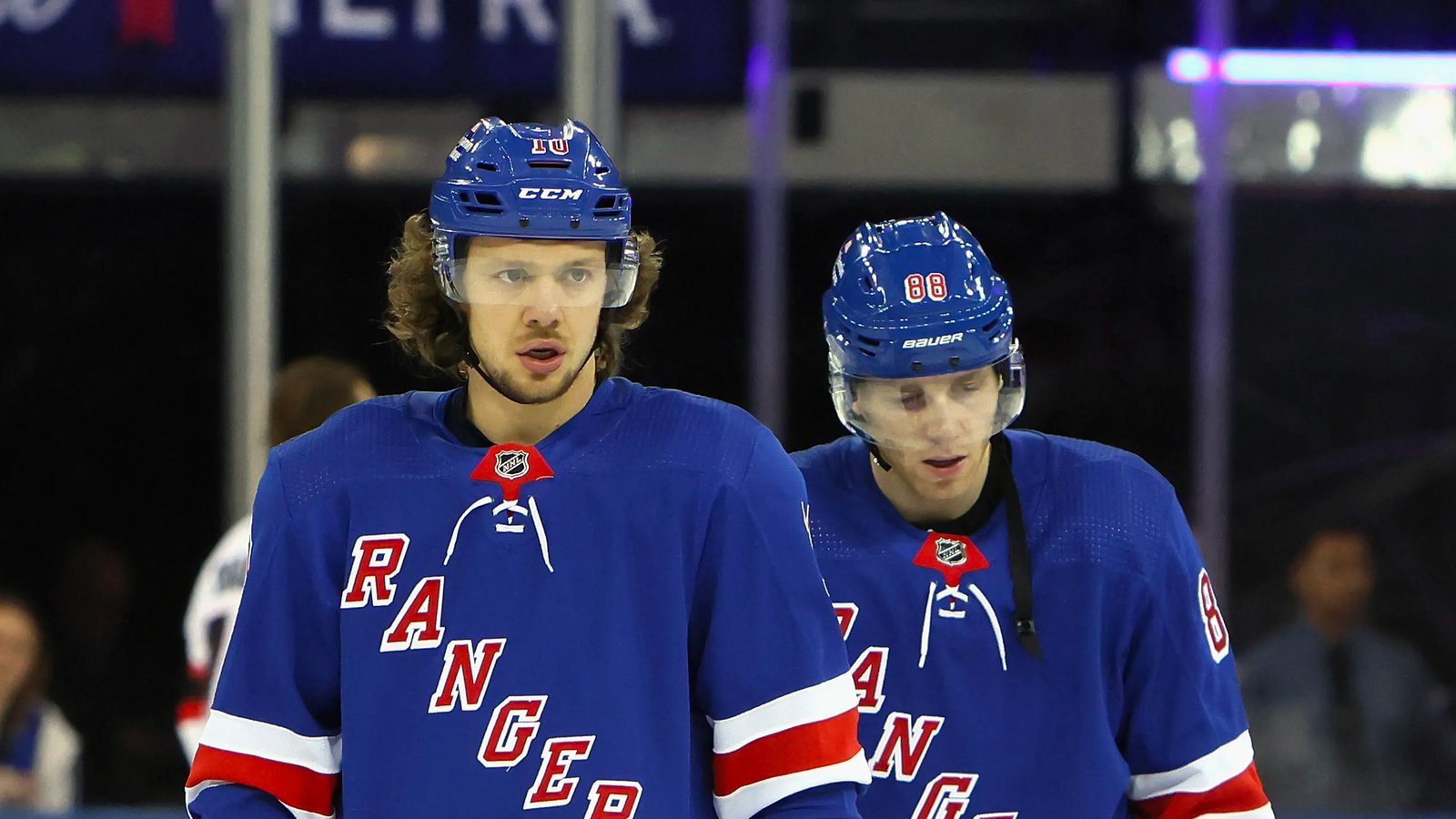 Artemi Panarin takes a shot at Patrick Kane after he chose Detroit