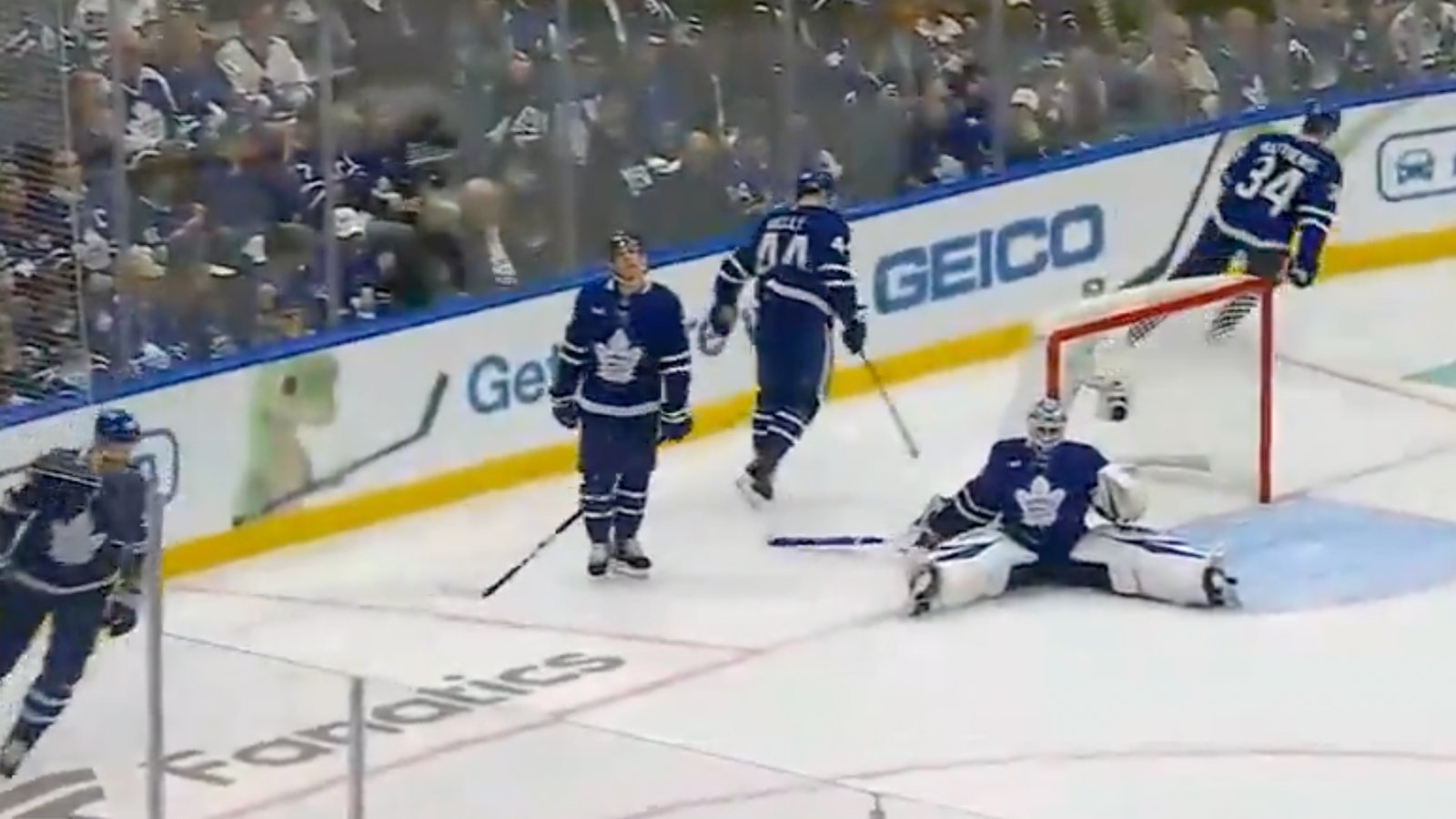 Maple Leafs brutally mocked and booed by fans during terrible showing in Game 5!