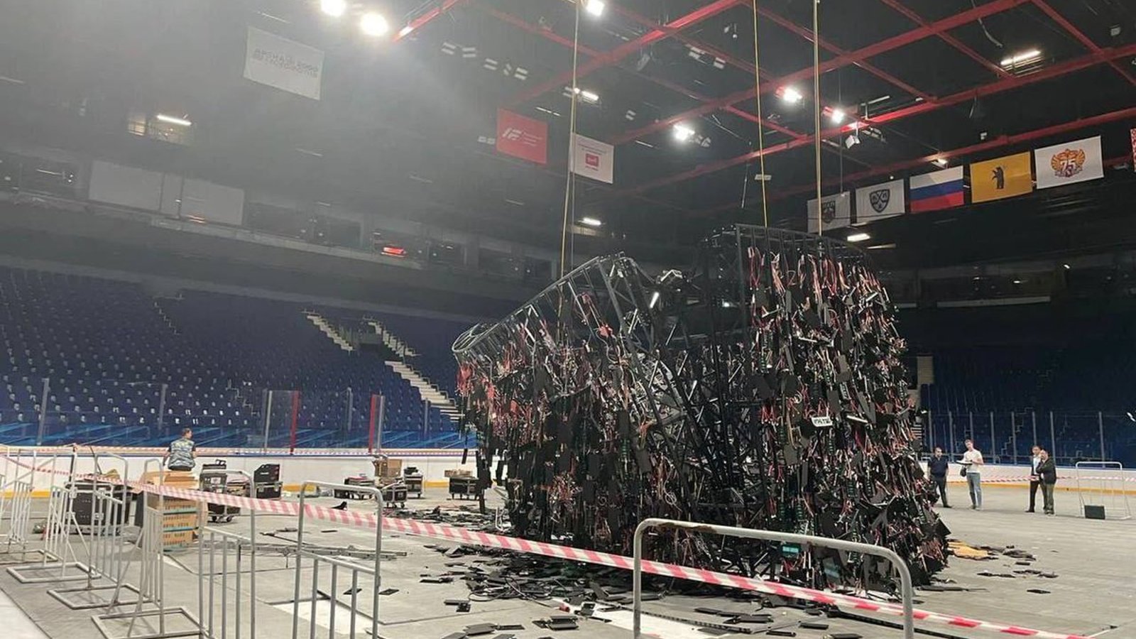 Jumbotron collapses during installation and injures worker!