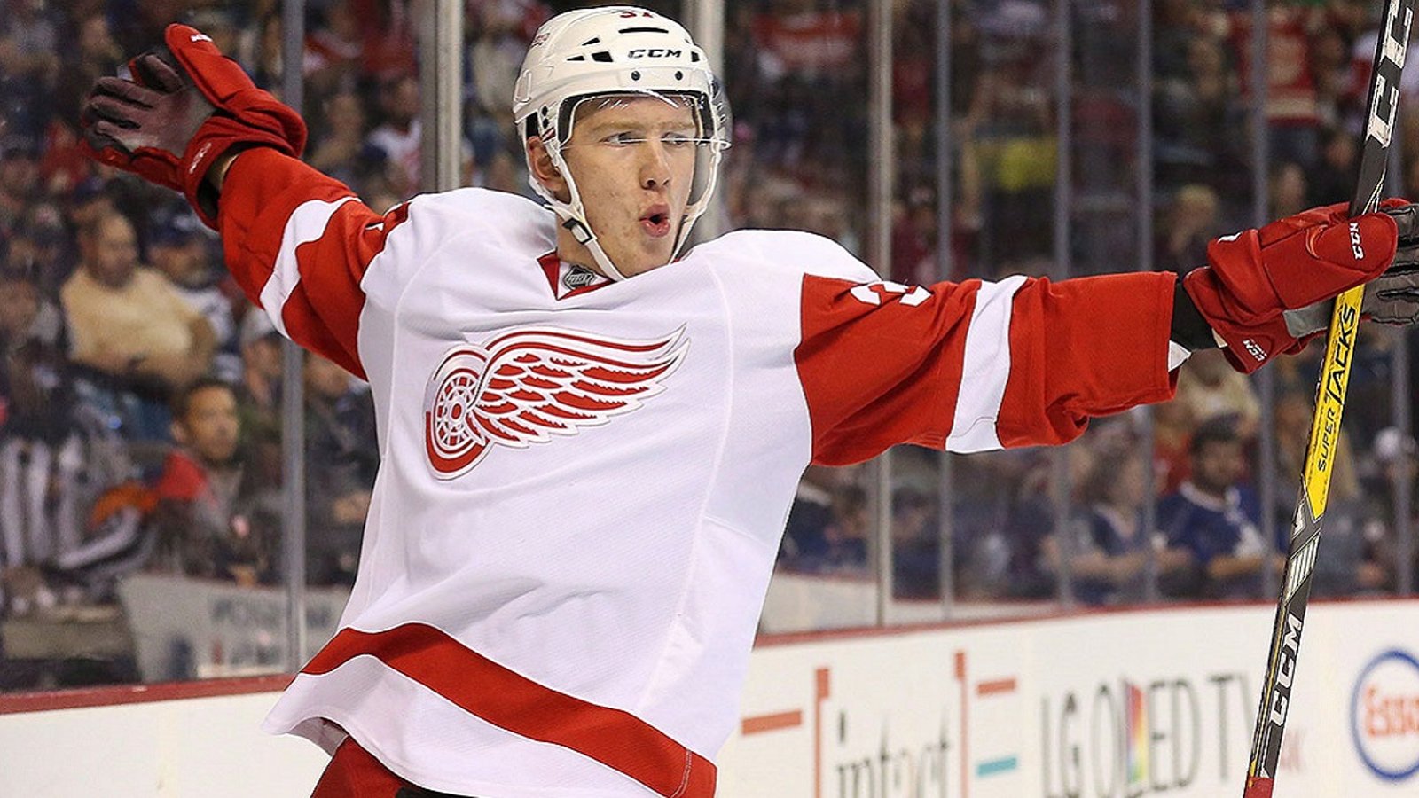 Evgeny Svechnikov agrees to a 1 year deal.