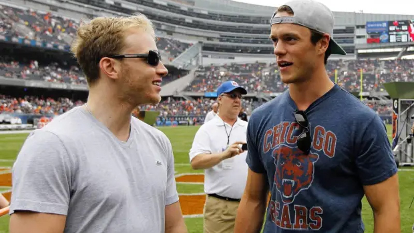 Patrick Kane claims to know where Jonathan Toews needs to sign when he returns to the NHL