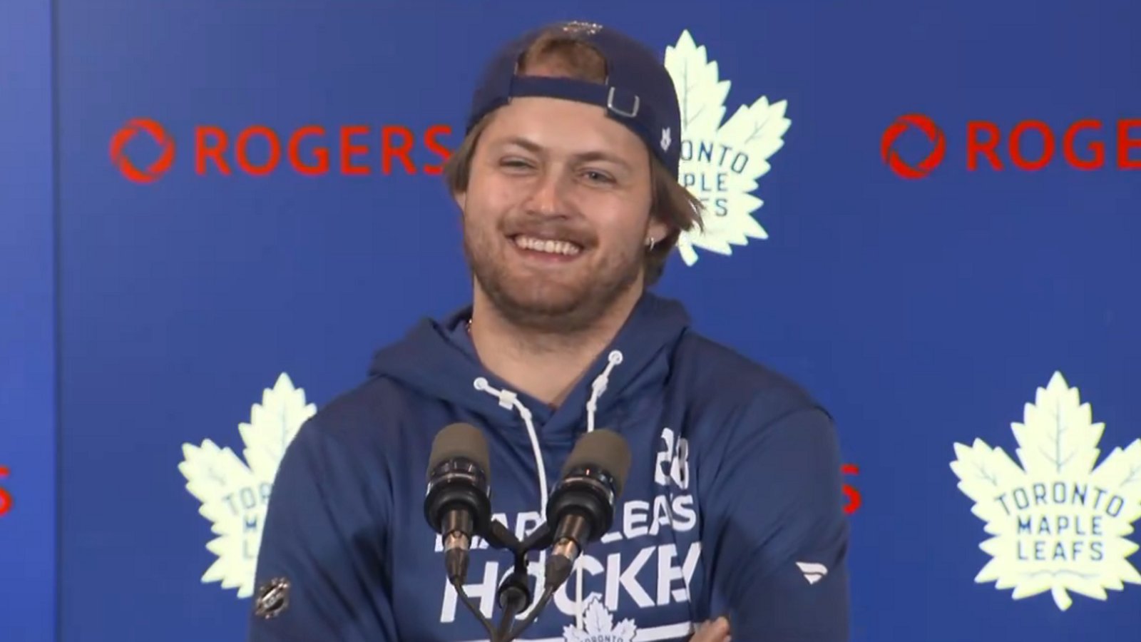 Maple Leafs organization signs William Nylander's brother.