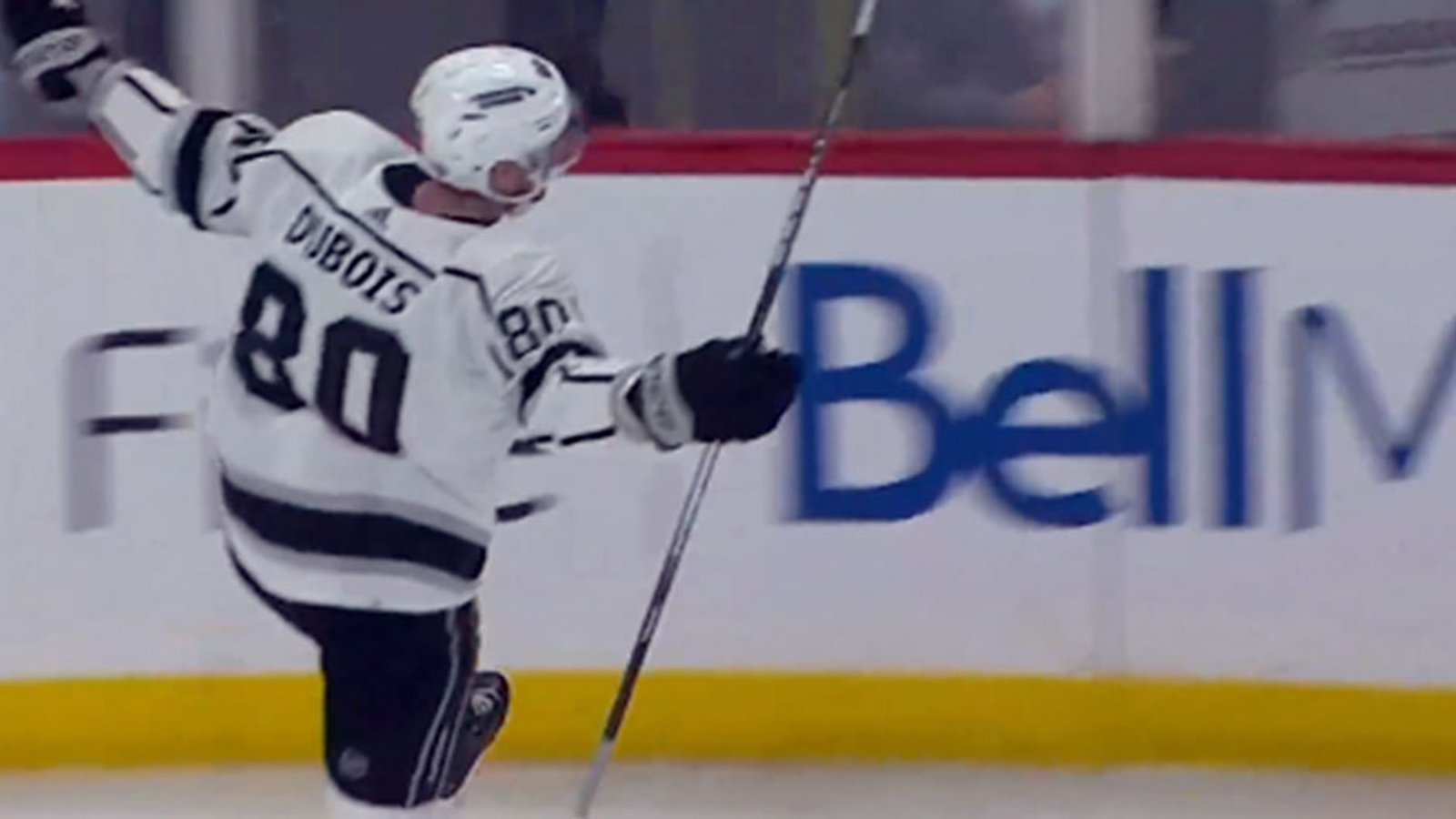 Pierre-Luc Dubois scores his first as a King... against the Jets in Winnipeg!