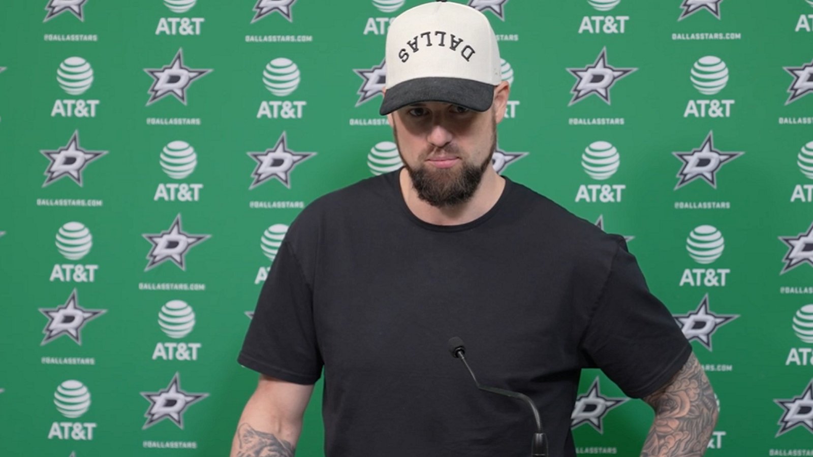 Jamie Benn gives an official update on his future in the NHL.