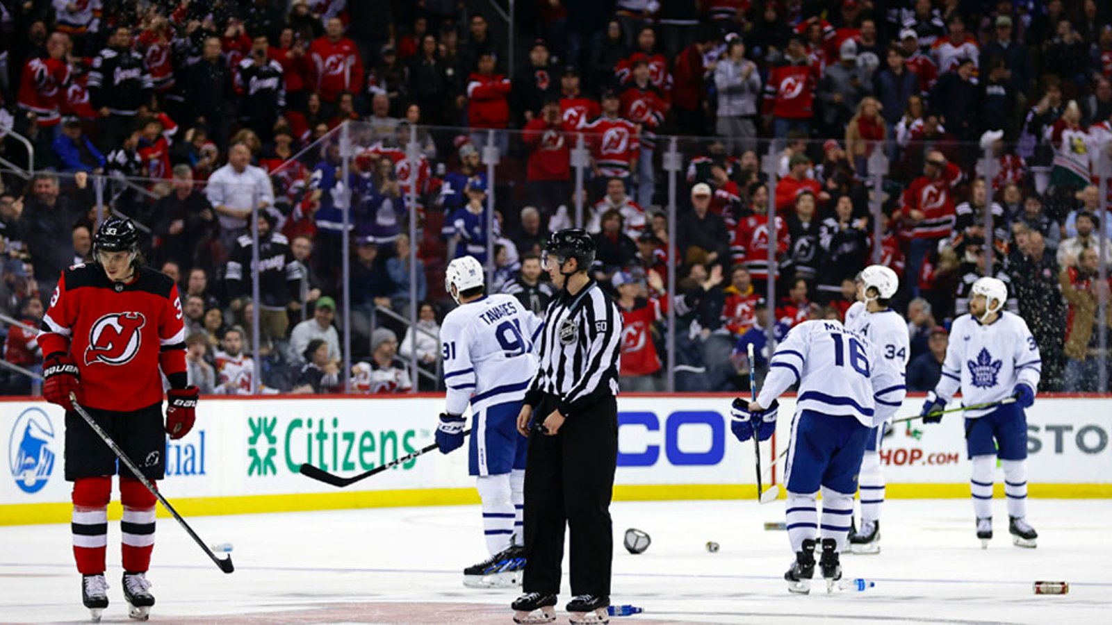 Tavares and Marner rip on Devils fans after garbage throwing incident