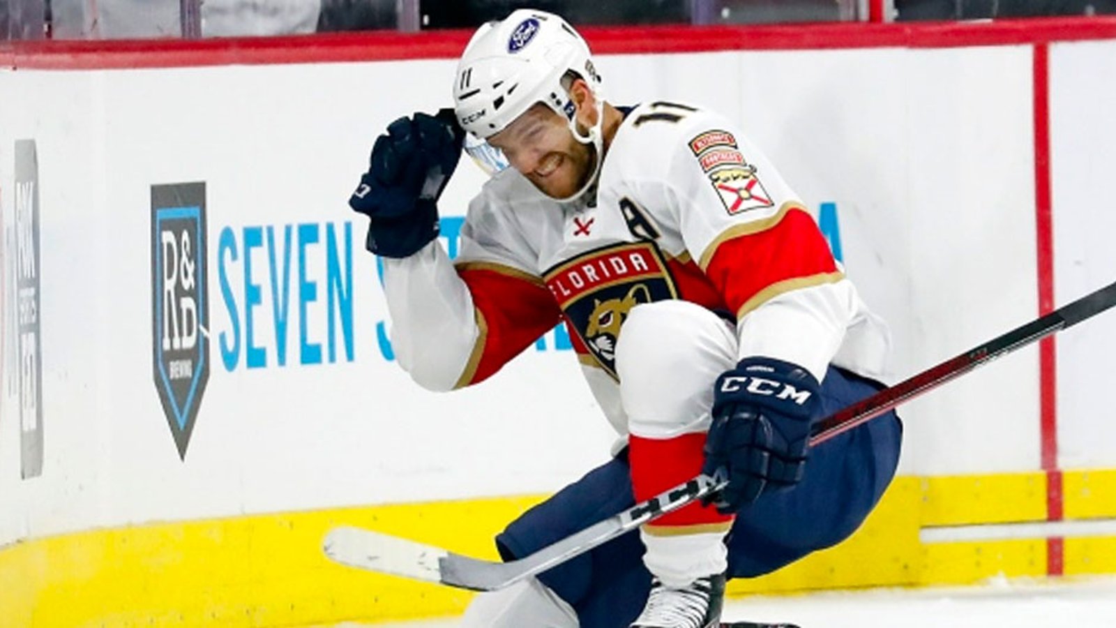 Huberdeau kicks off long term contract talks with Flames