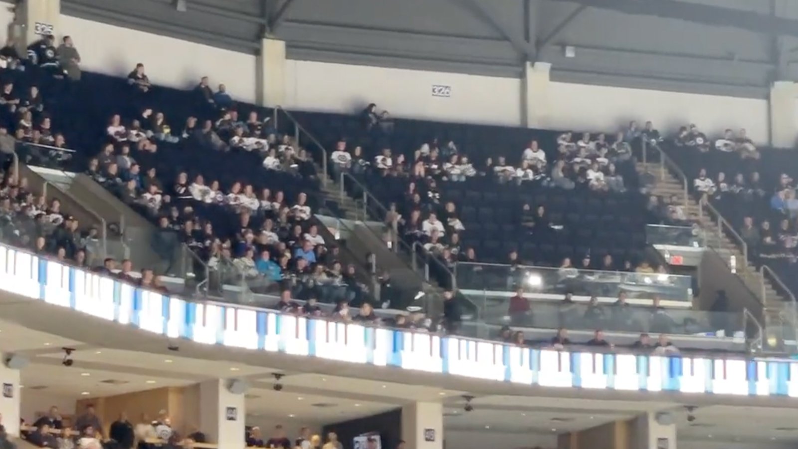 Embarrassing attendance in Winnipeg puts Jets in tough spot!