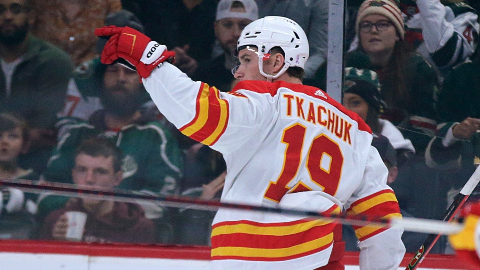 Surprise contender emerges for Matthew Tkachuk trade 