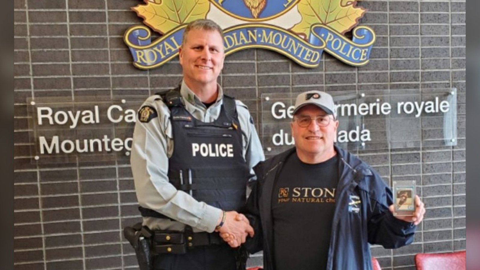 Gretzky rookie card stolen 7 years ago finally returned to owner