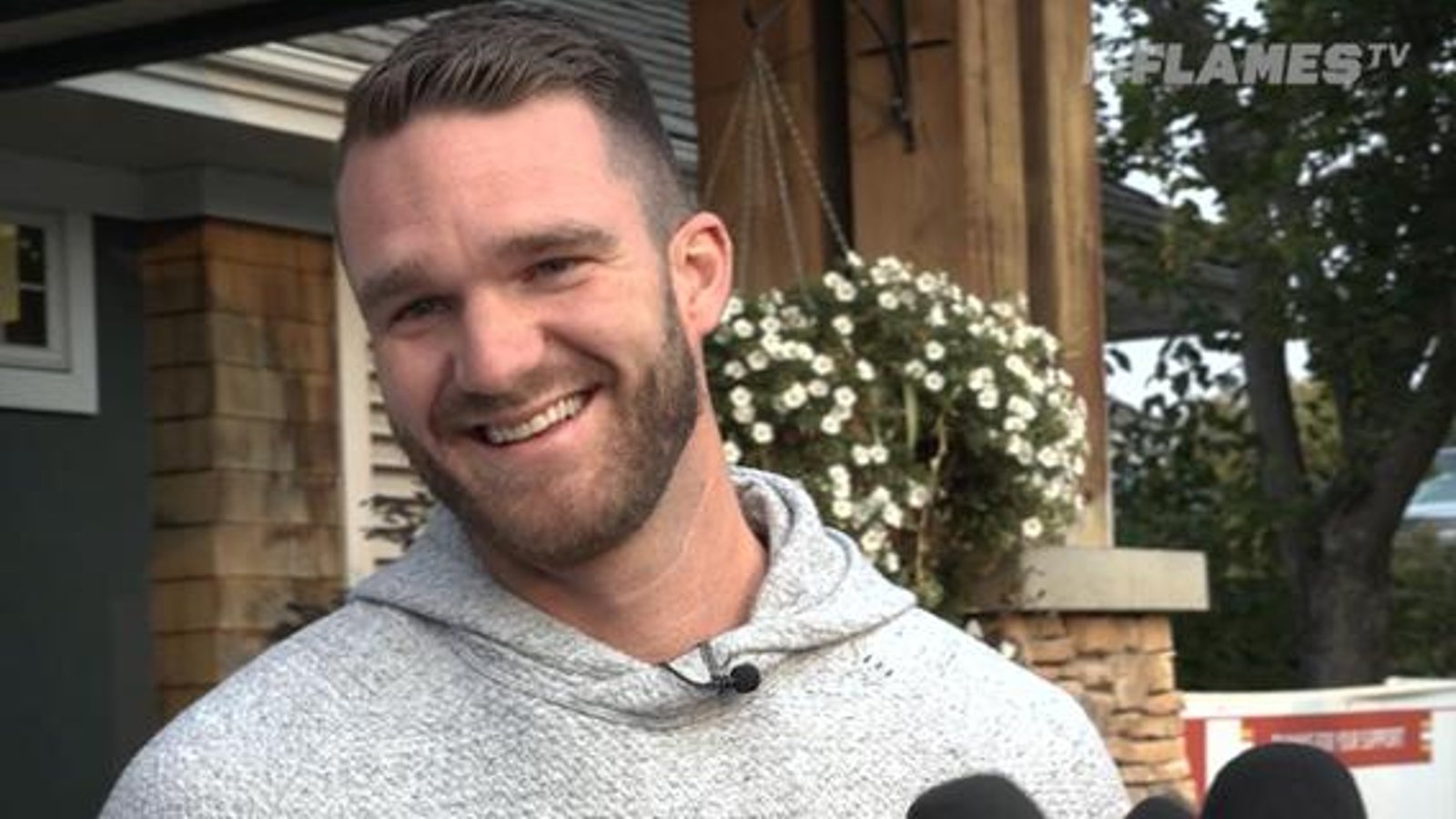 Jonathan Huberdeau takes a shot at hometown Canadiens