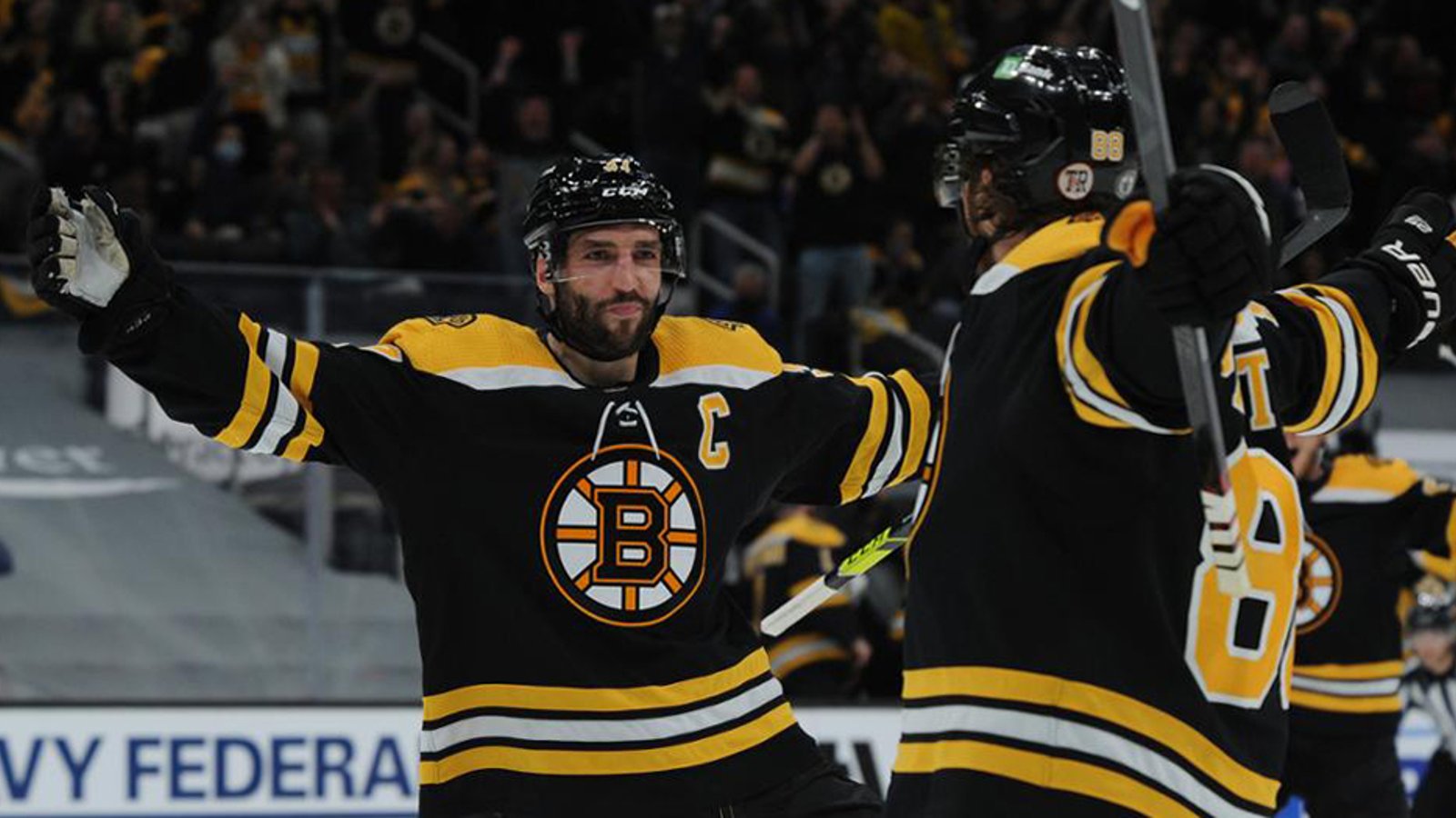 Bruins captain Patrice Bergeron registers hat trick! (VIDEO)