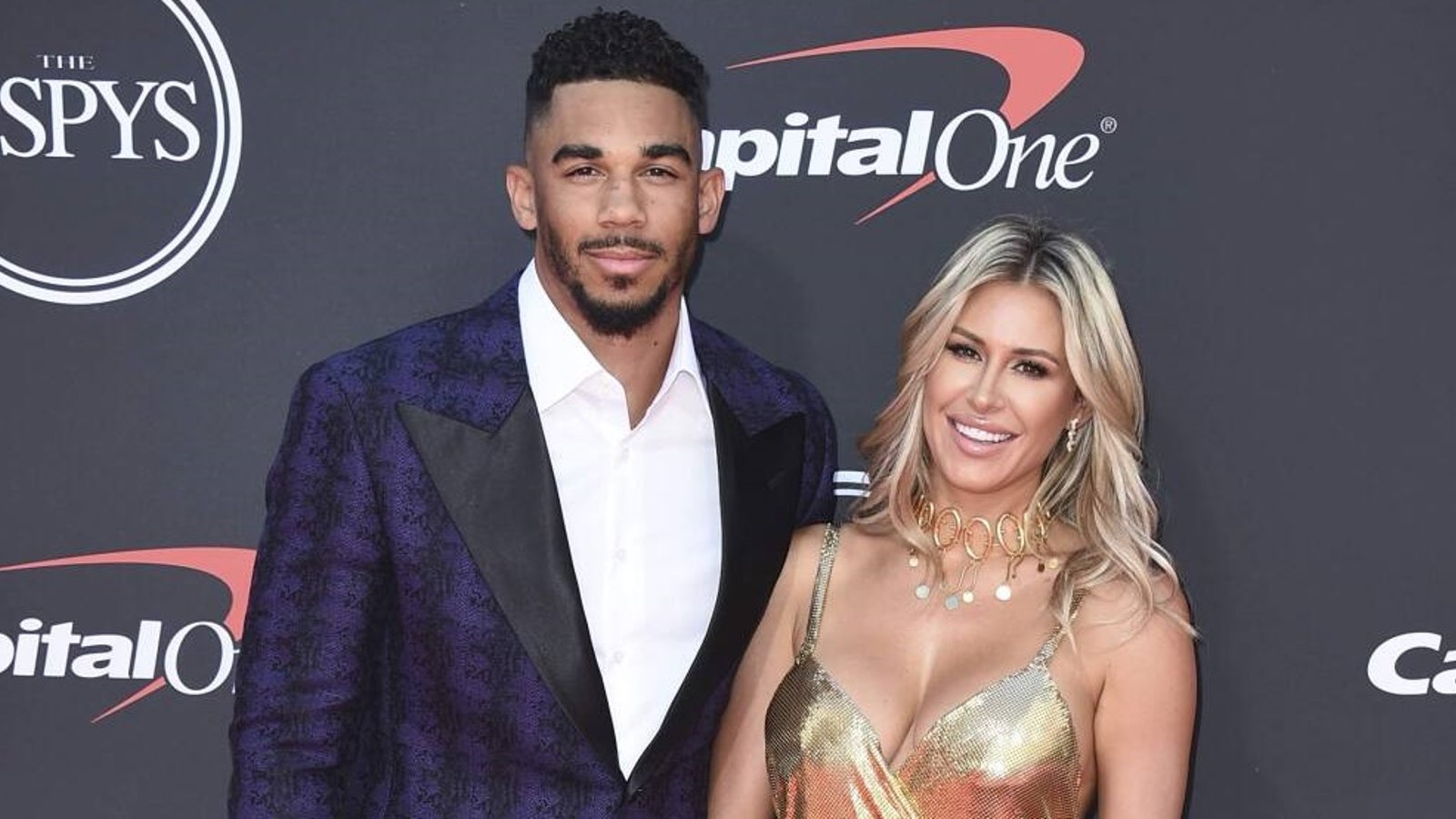Evander Kane's wife makes terrible accusations against her husband, the Oilers and the NHL.
