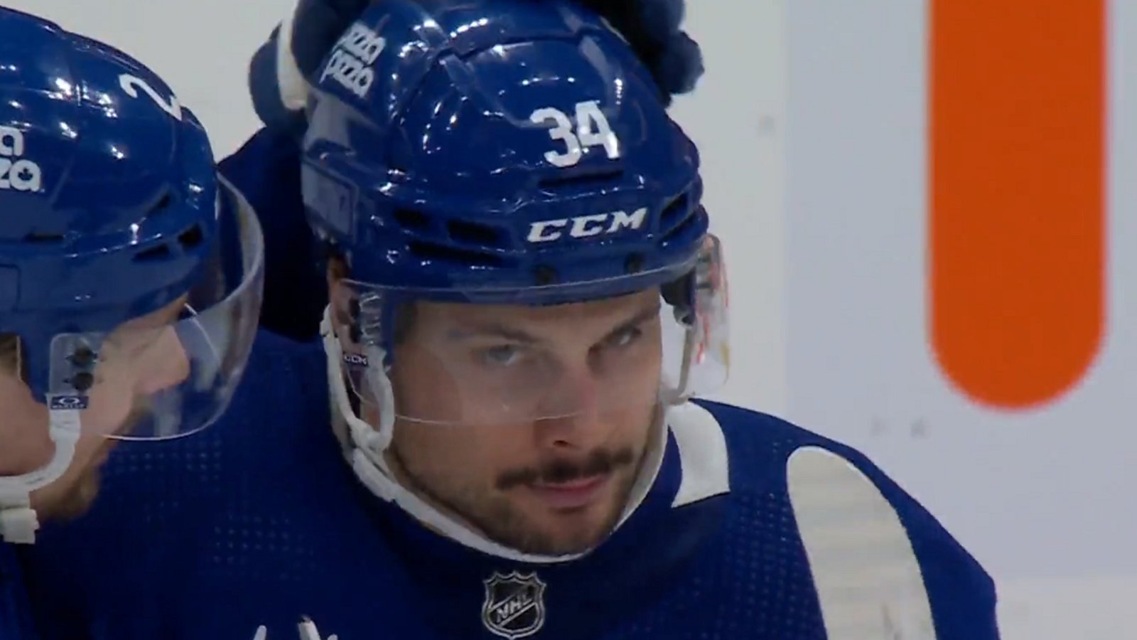 Auston Matthews records his 6th hat trick of the season.