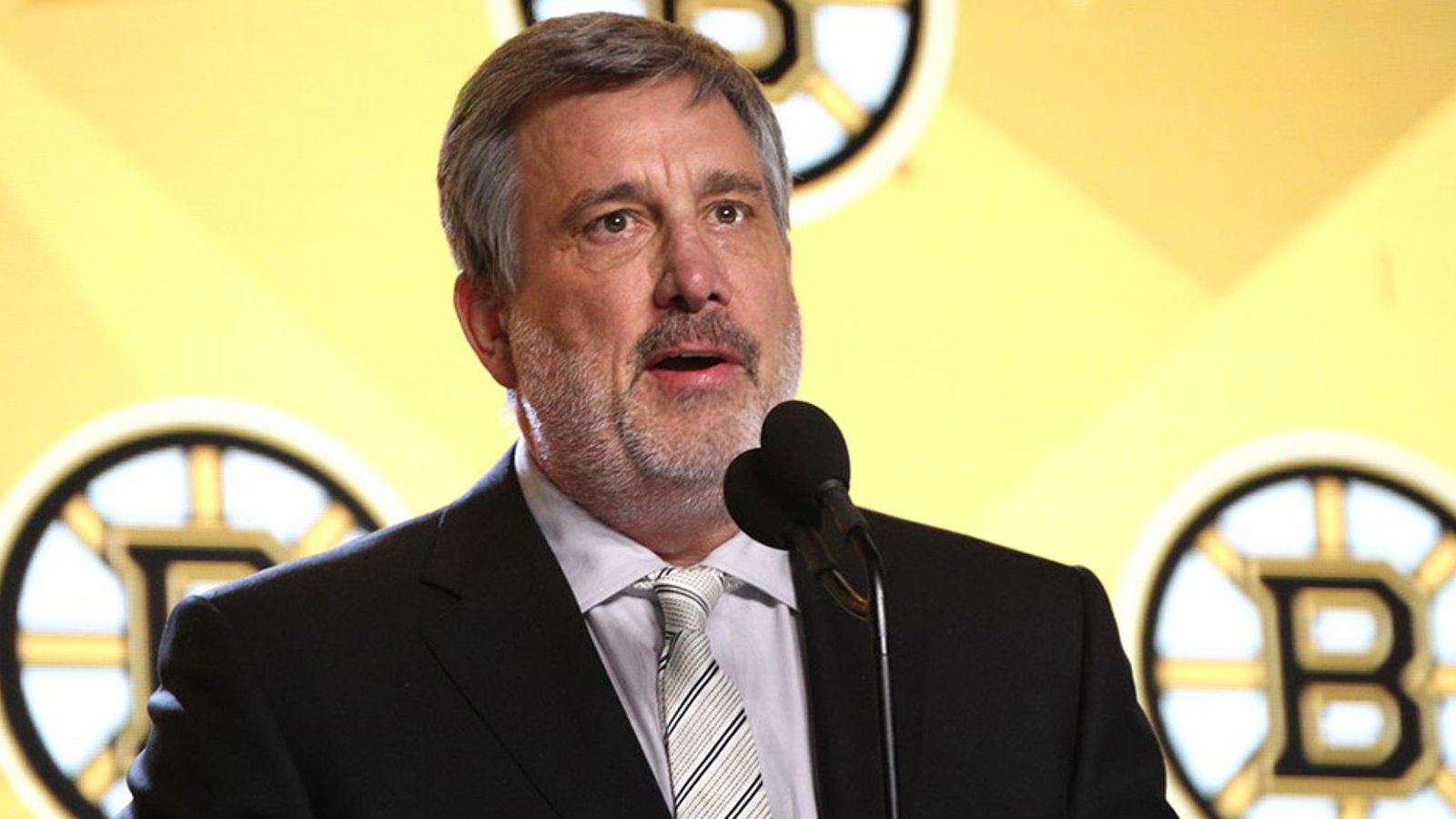 Bruins president Cam Neely sounds off on Linus Ullmark's poor exhibition performance 
