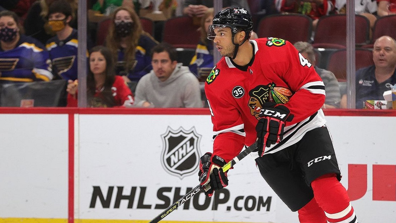 Seth Jones era in Chicago begins in disaster.