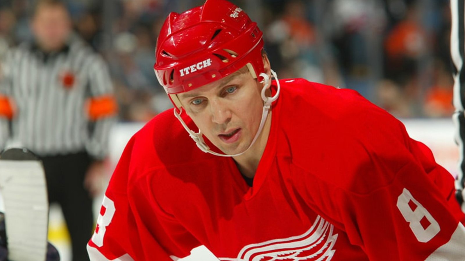 Red Wings legend Igor Larionov introduced as a coach! 