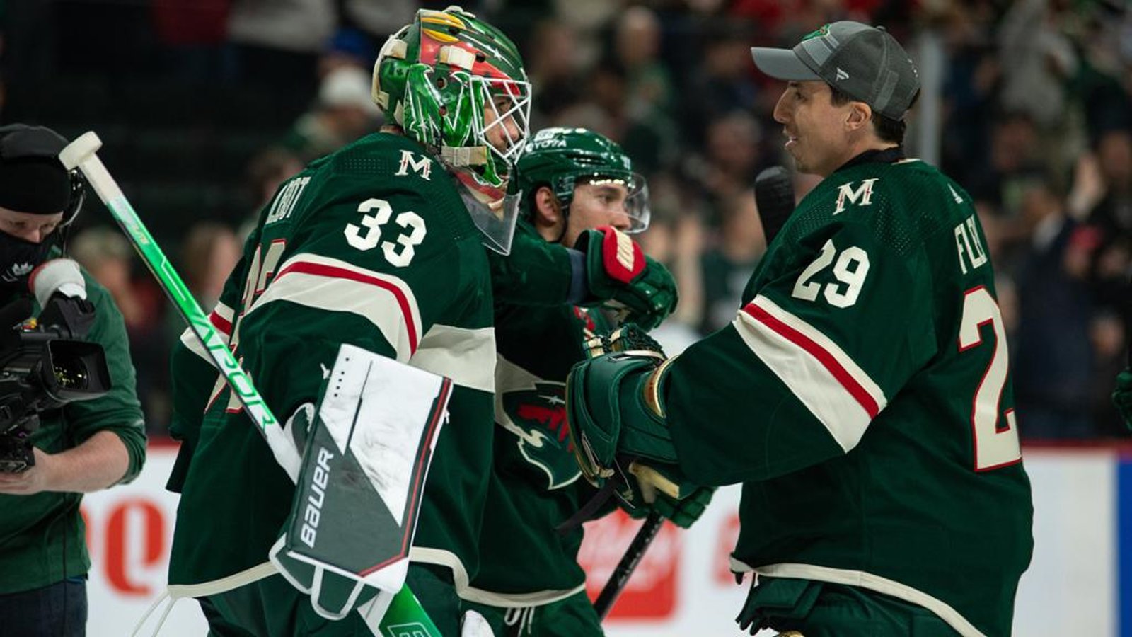 Wild stuns again with choice in goal for Game 2