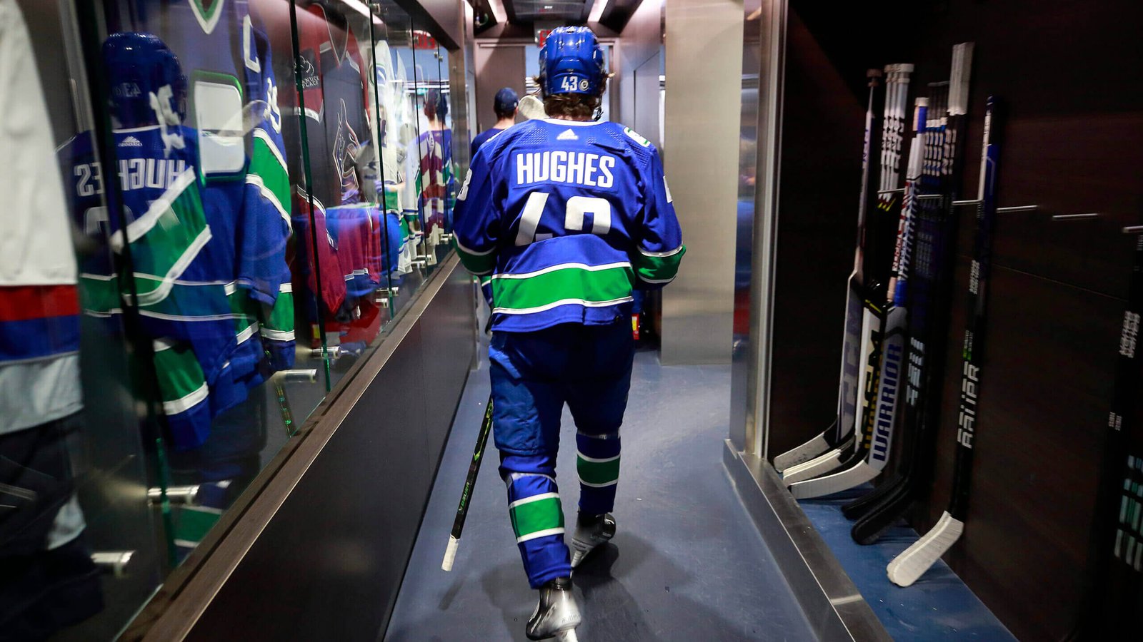Quinn Hughes at the center of new dressing room feud in Vancouver