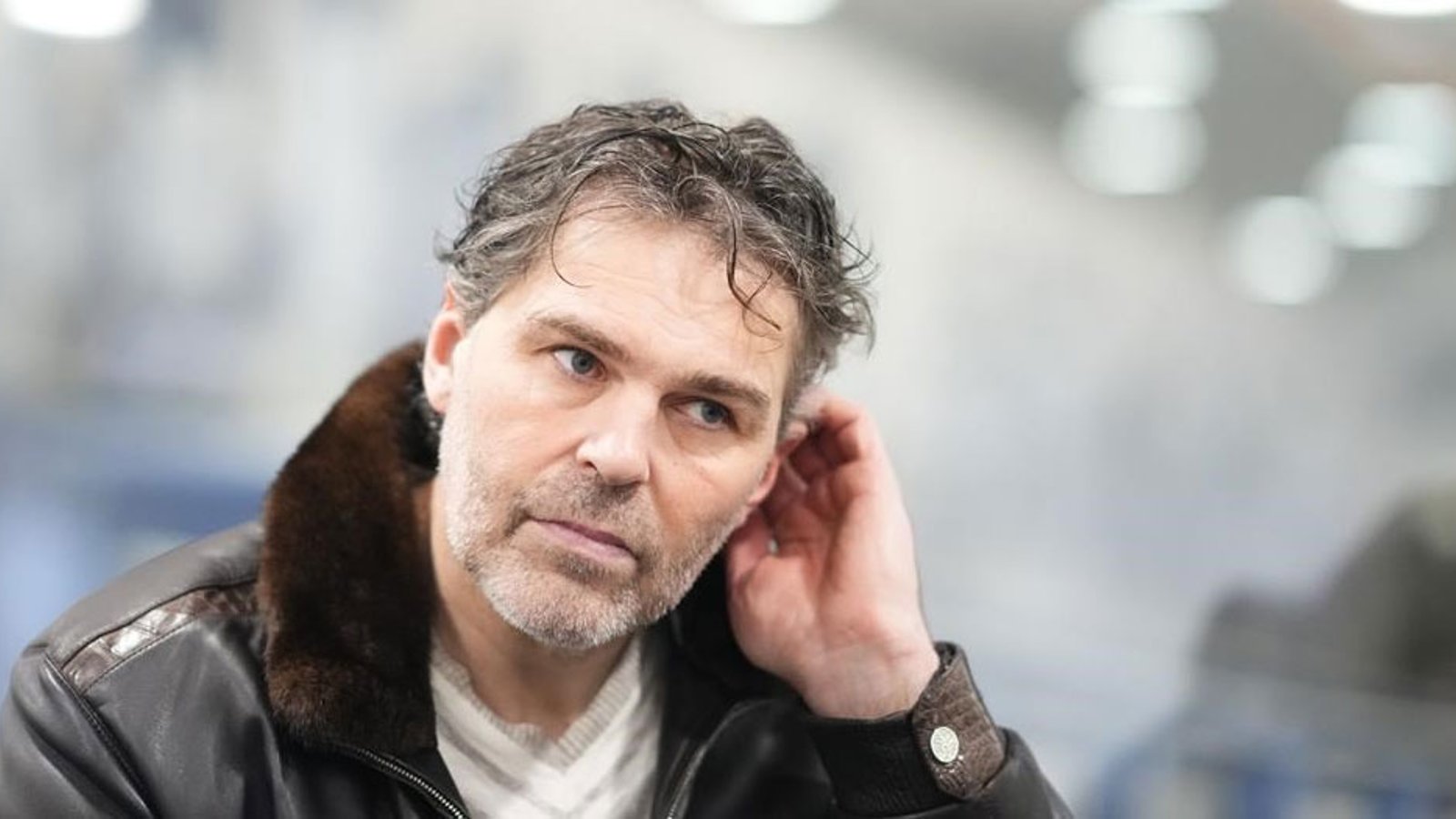 Jagr sells his hometown team in Kladno, will now officially retire