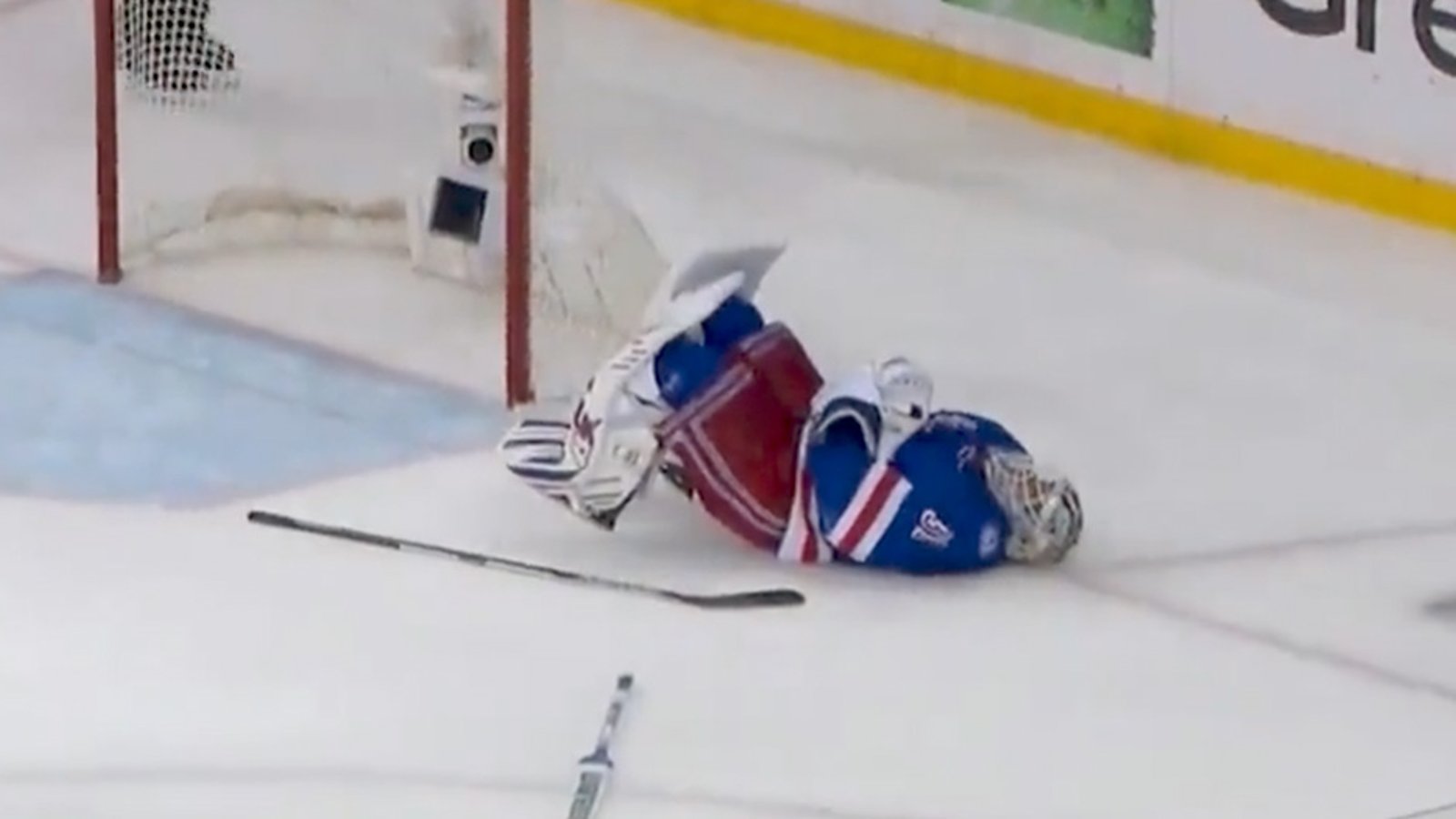 MUST SEE: Igor Shesterkin outdoes Mike Smith with embellishment! 