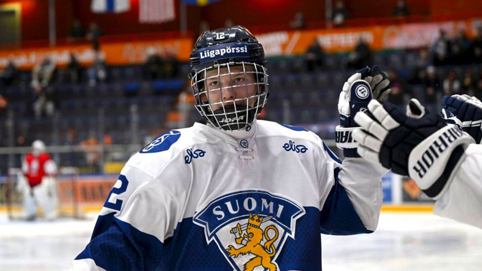 Saku Koivu's son scores an absolutely stunning goal to win it for Finland