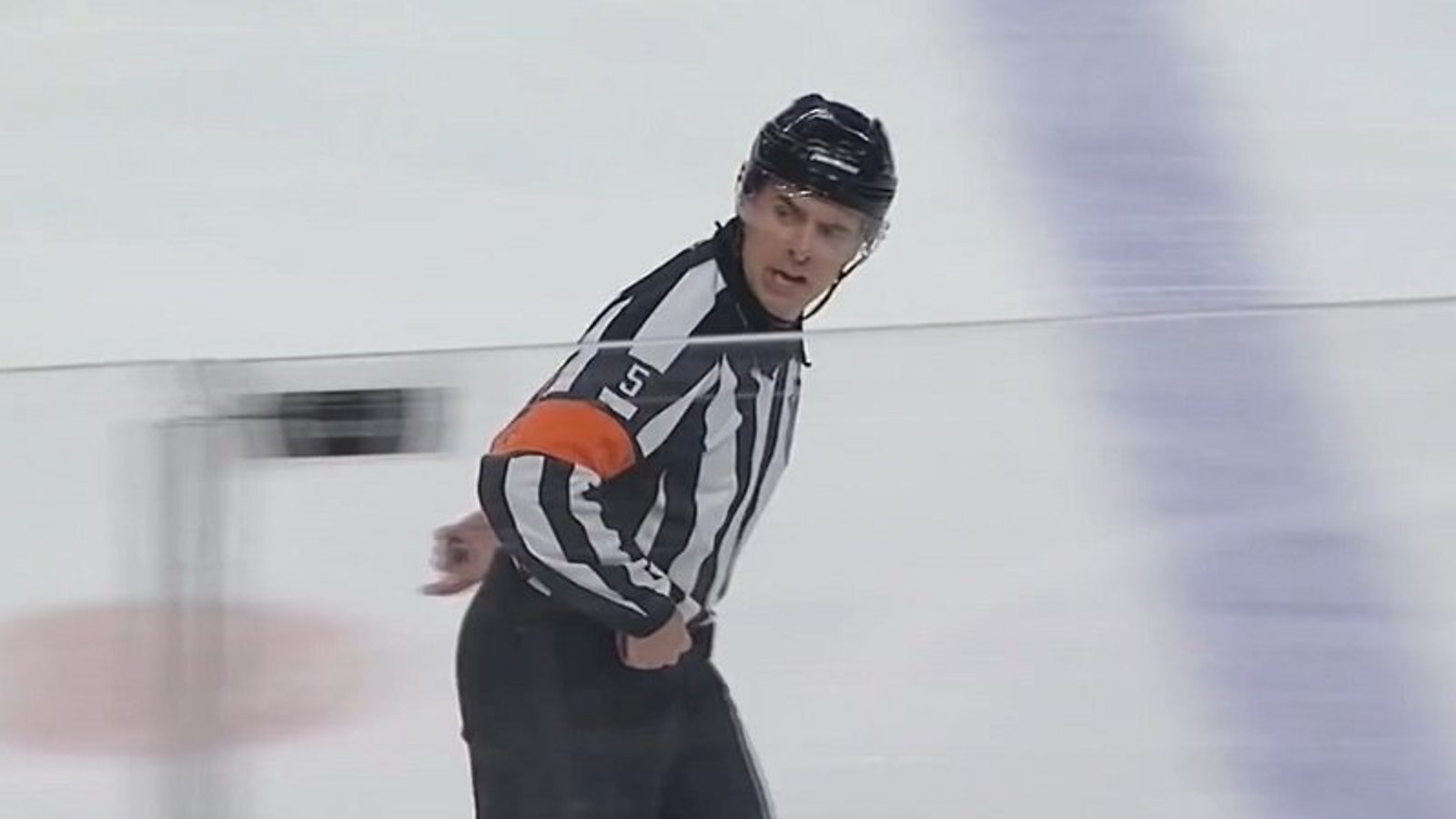 Referee cusses off Haydn Fleury for disagreeing with him in penalty box