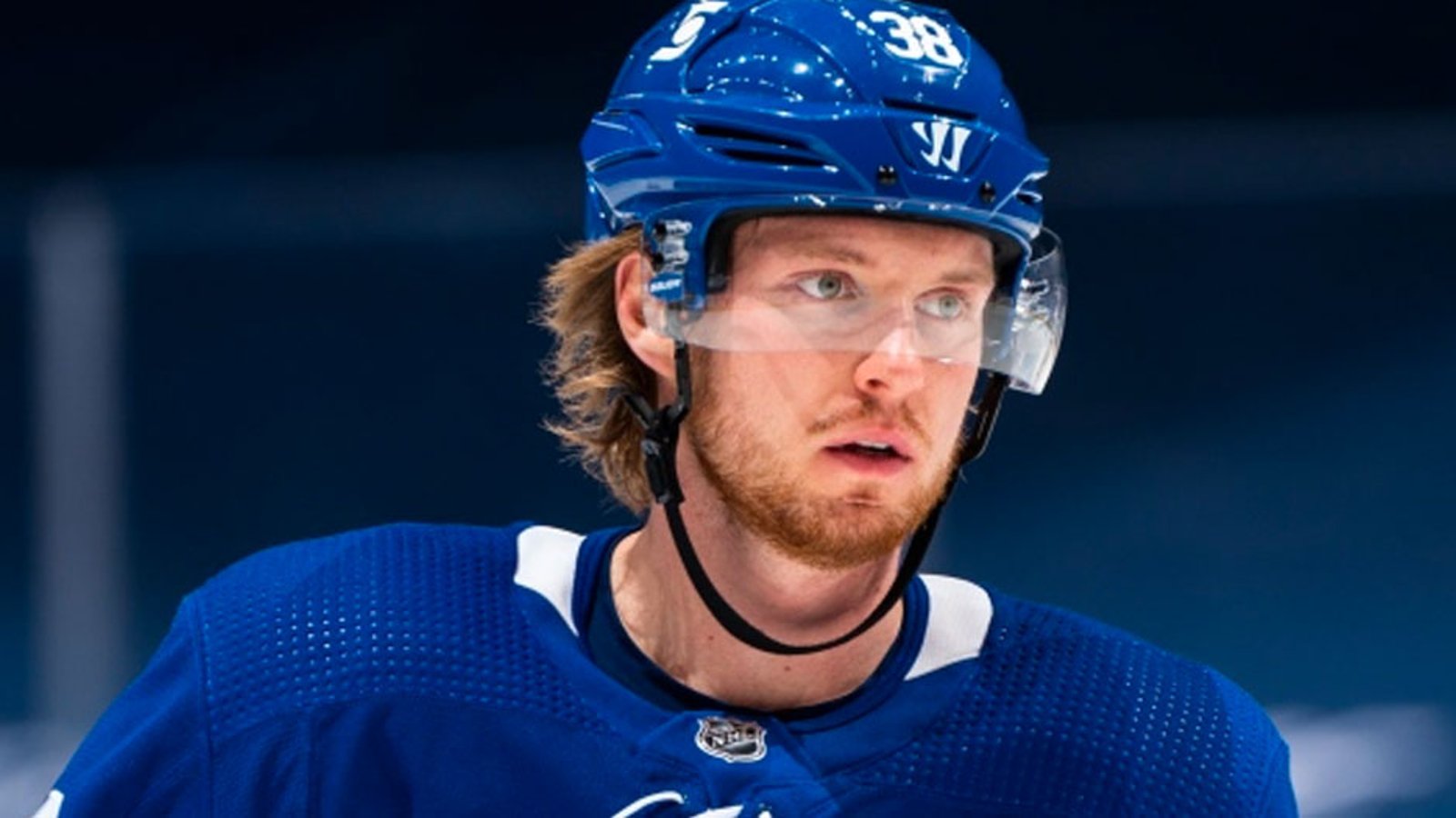 Leafs sign defenseman Rasmus Sandin