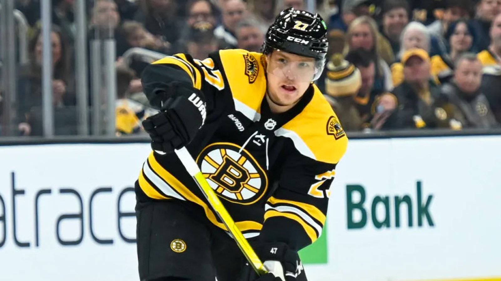 Bruins' Lindholm makes an admission and Bruins fans are not happy